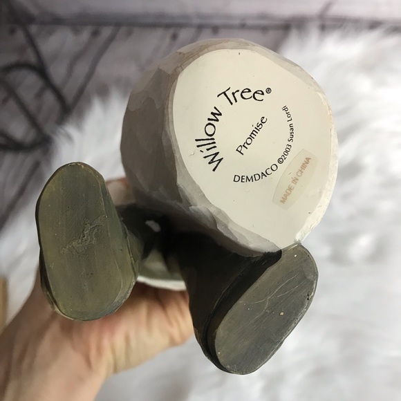 Willow Tree Promise Statue - Picture 8 of 11